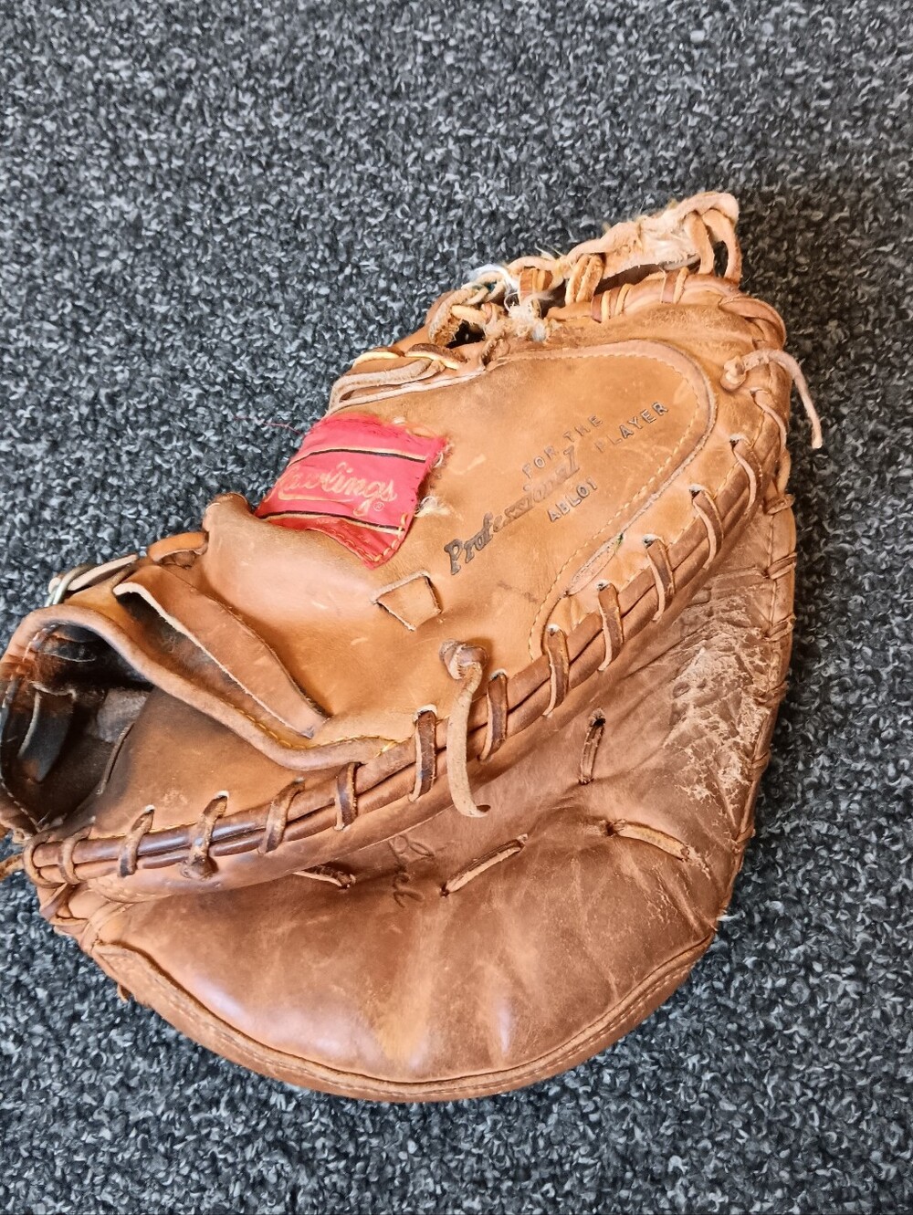 USA Rawlings Vintage Johnny Bench Leather Catchers Mitt, Baseball, Sports Glove - Picture 16 of 16